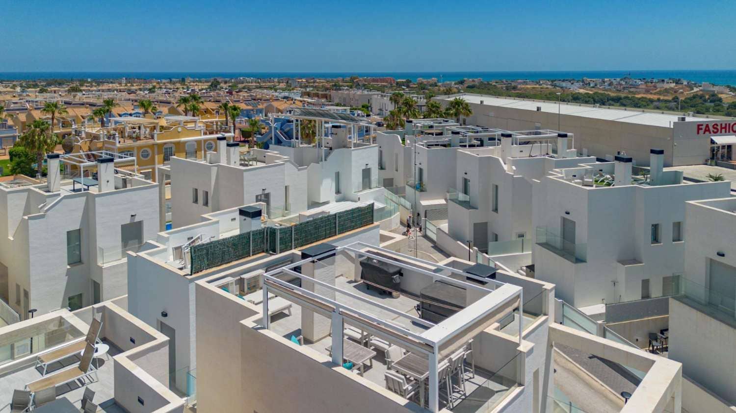 3 bedroom Terraced Villa for sale in Orihuela Costa with pool garage - € 590,000 (Ref: 9906944)