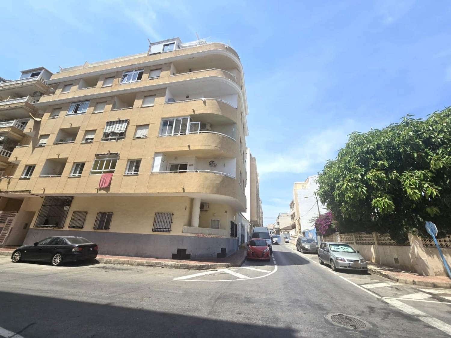 3 bedroom Apartment for sale in Torrevieja - € 195,000 (Ref: 9906945)