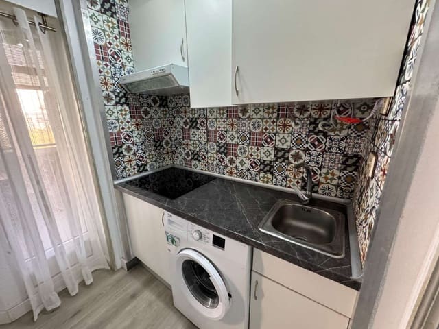 Studio à vendre à Centro, Torrevieja avec piscine - 99 500 € (Ref: 9910363)