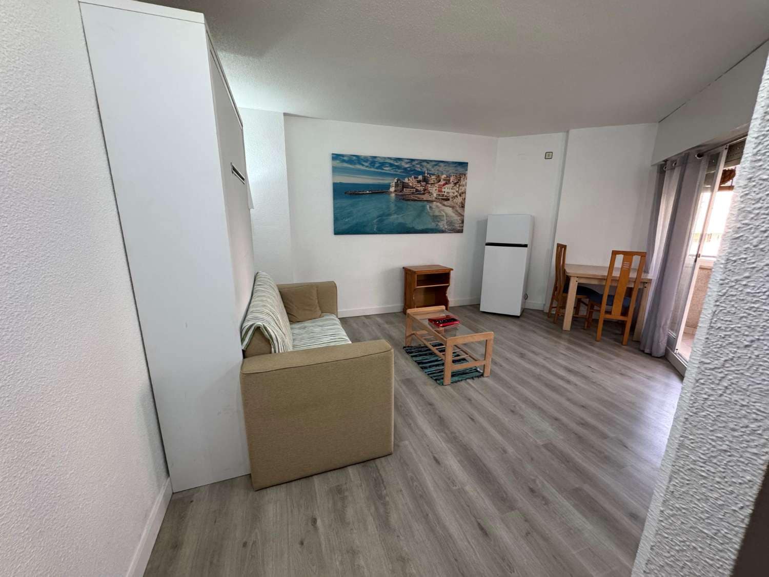 Studio à vendre à Torrevieja avec piscine - 99 500 € (Ref: 9910363)