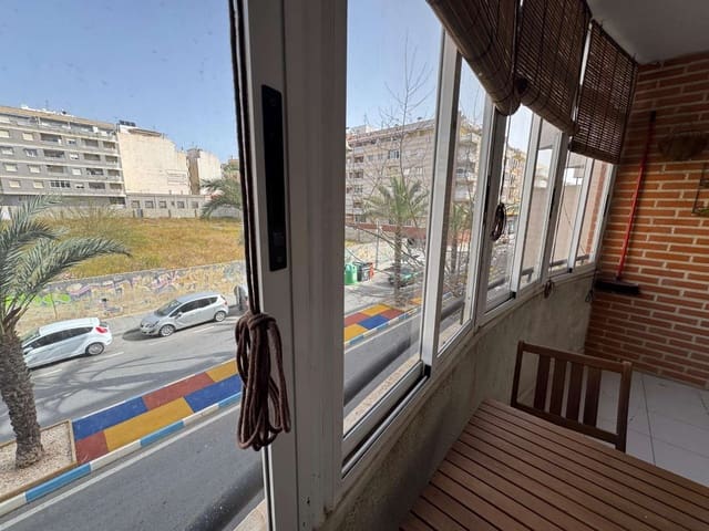 Studio à vendre à Centro, Torrevieja avec piscine - 99 500 € (Ref: 9910363)