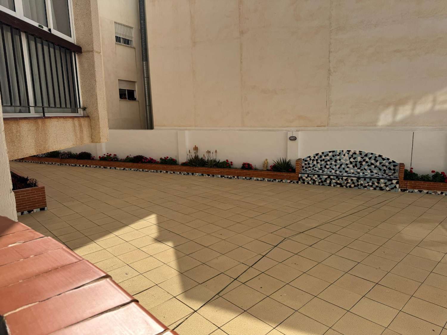 Studio à vendre à Torrevieja avec piscine - 99 500 € (Ref: 9910363)