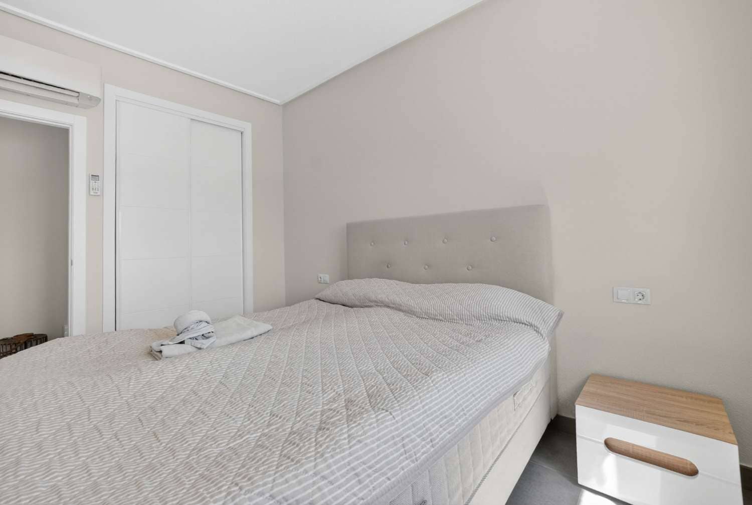 3 sovrum Radhus till salu i Orihuela Costa med pool garage - 342 000 € (Ref: 9920039)