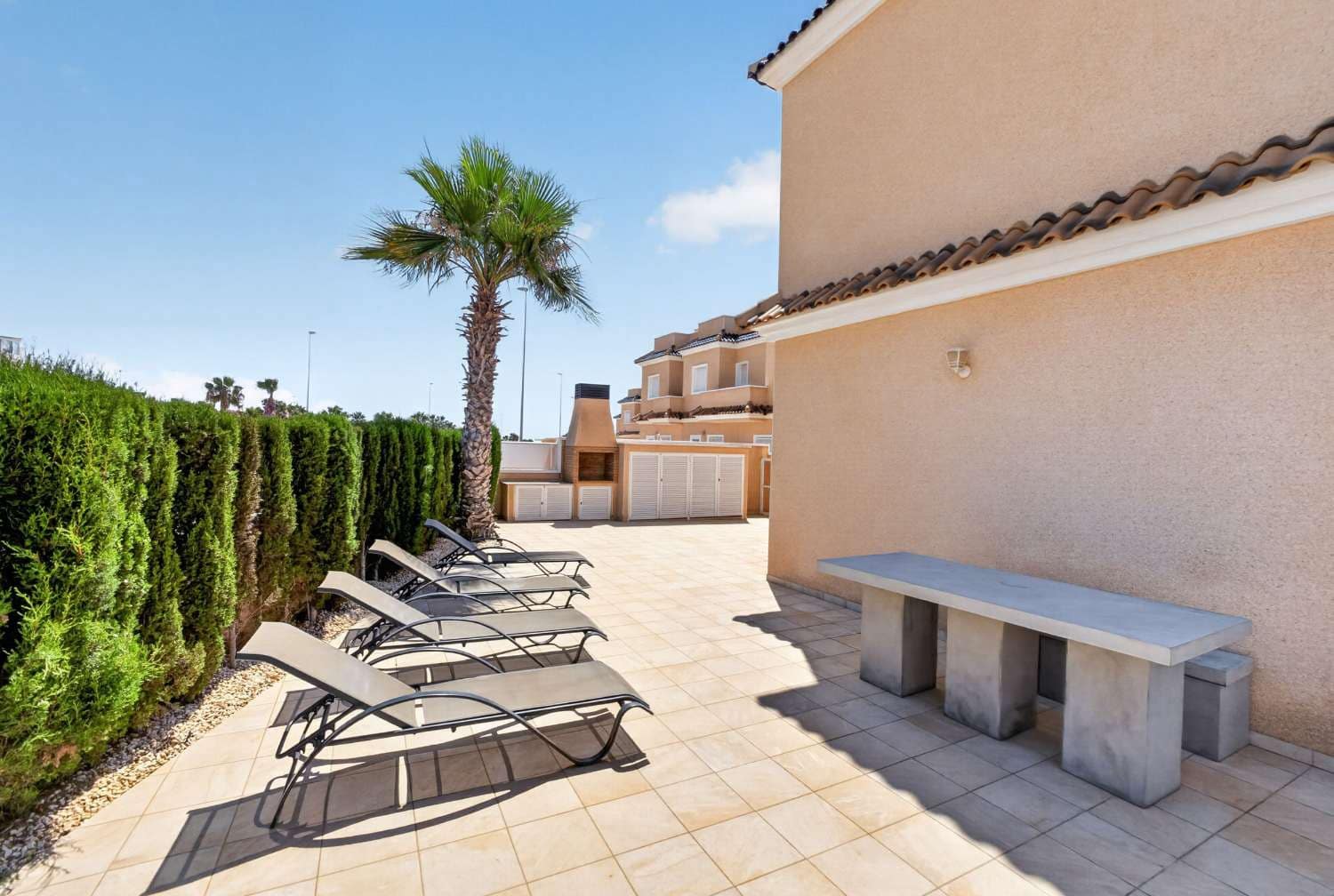 3 sovrum Radhus till salu i Orihuela Costa med pool garage - 342 000 € (Ref: 9920039)