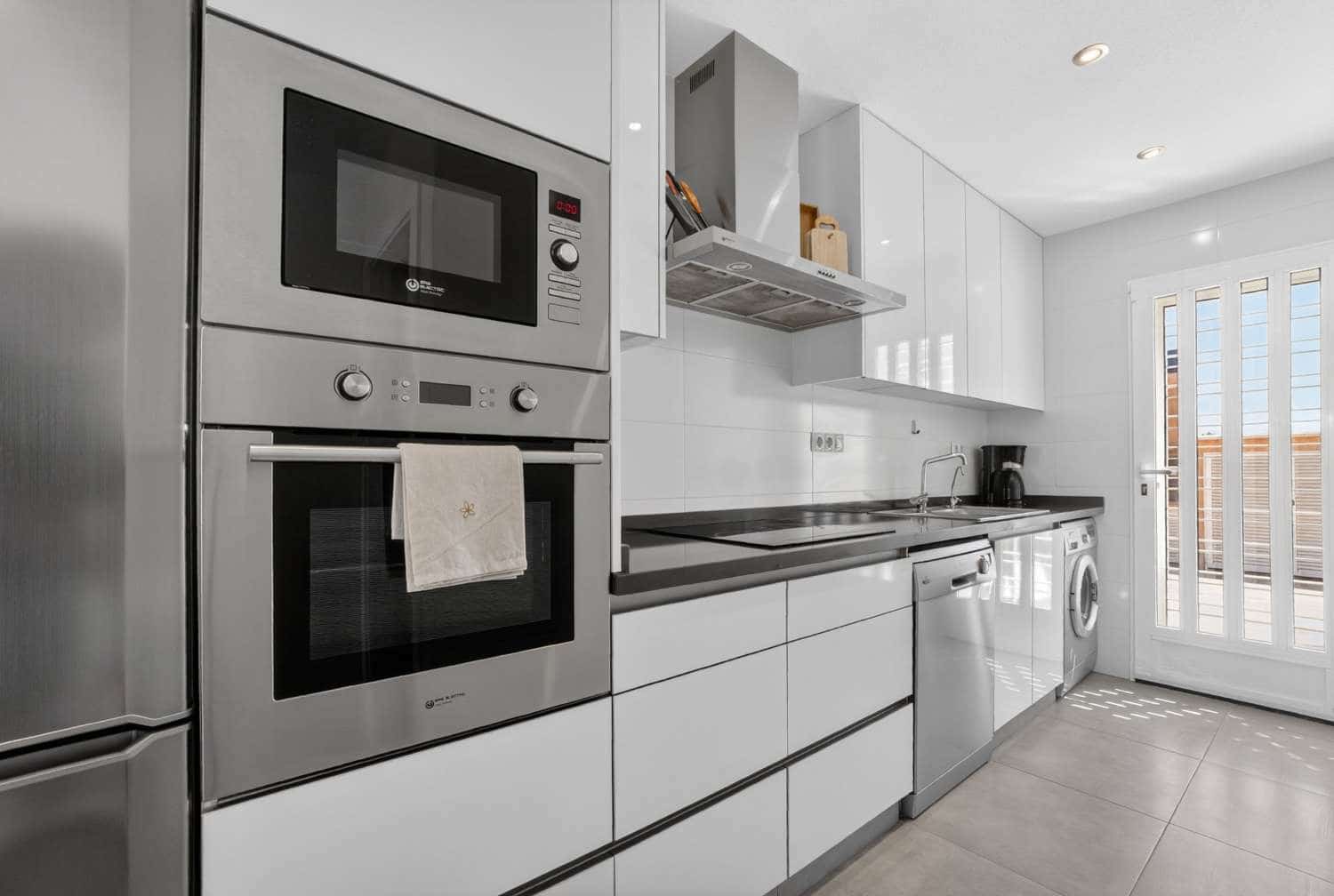 3 sovrum Radhus till salu i Orihuela Costa med pool garage - 342 000 € (Ref: 9920039)