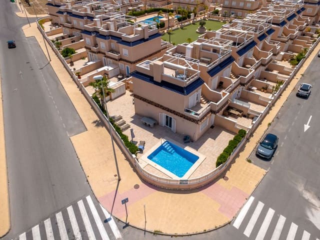 3 sovrum Radhus till salu i Lomas de Cabo Roig - Los Dolses, Orihuela med pool garage - 342 000 € (Ref: 9920039)
