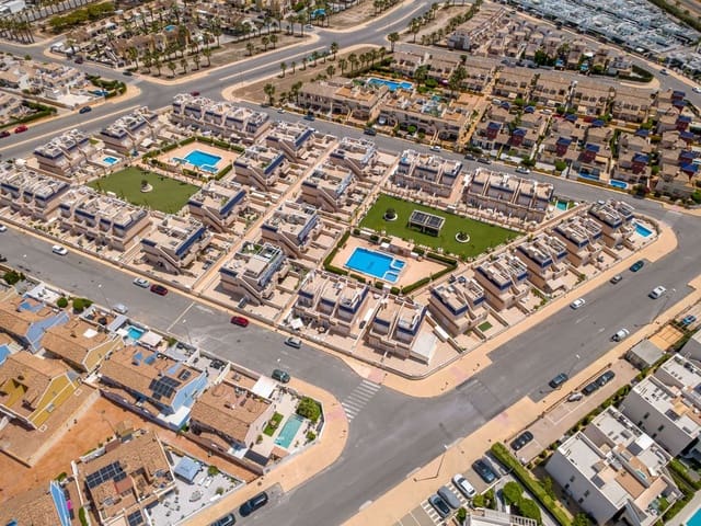 3 sovrum Radhus till salu i Lomas de Cabo Roig - Los Dolses, Orihuela med pool garage - 342 000 € (Ref: 9920039)
