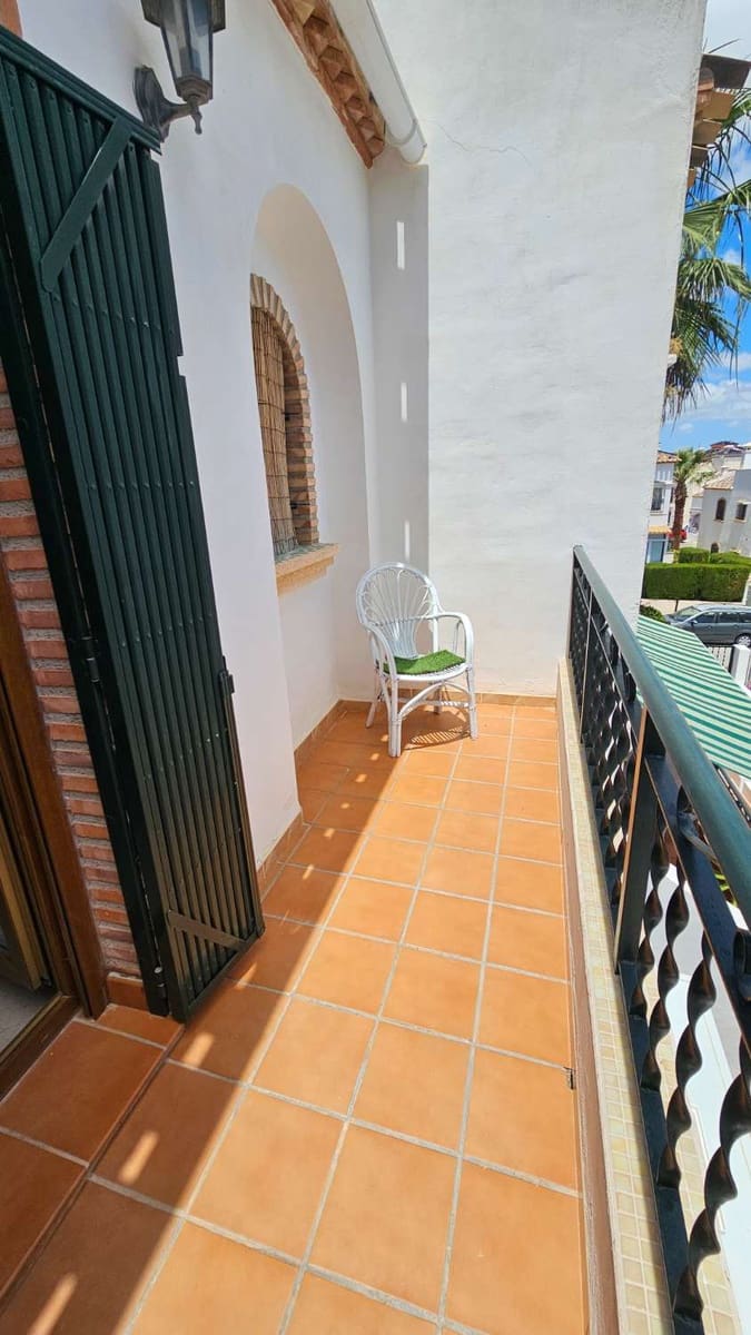 2 soverom Bungalow til salgs i Orihuela Costa med svømmebasseng - € 239 000 (Ref: 9920040)