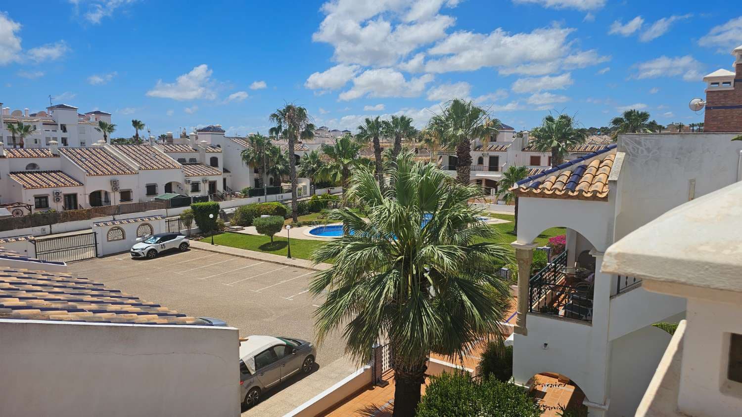 2 soverom Bungalow til salgs i Orihuela Costa med svømmebasseng - € 239 000 (Ref: 9920040)