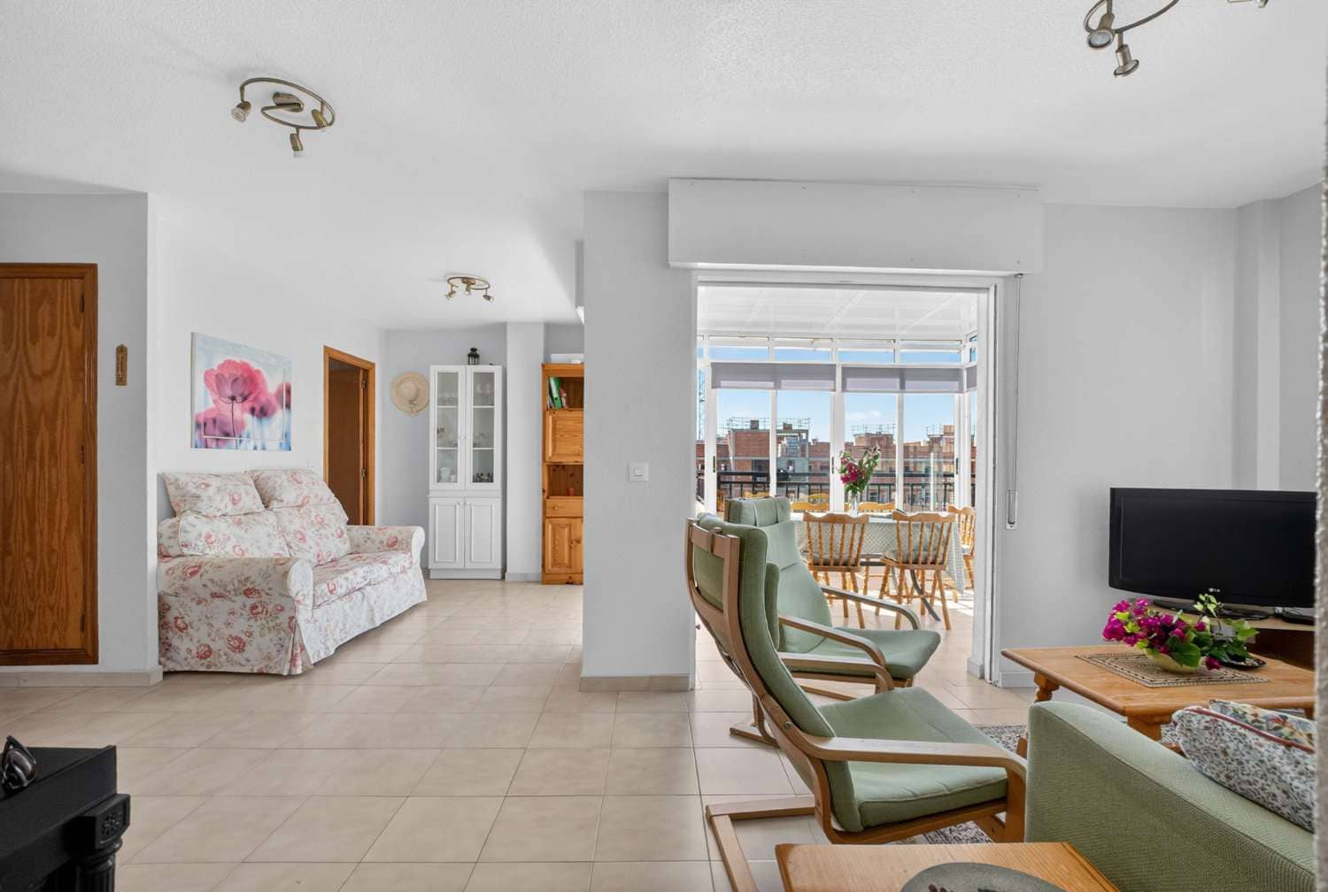 3 slaapkamer Appartement te koop in Torrevieja met zwembad - € 194.000 (Ref: 9921858)