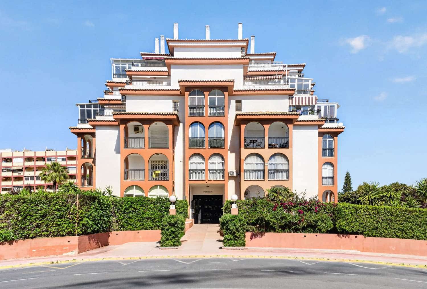 3 slaapkamer Appartement te koop in Torrevieja met zwembad - € 194.000 (Ref: 9921858)