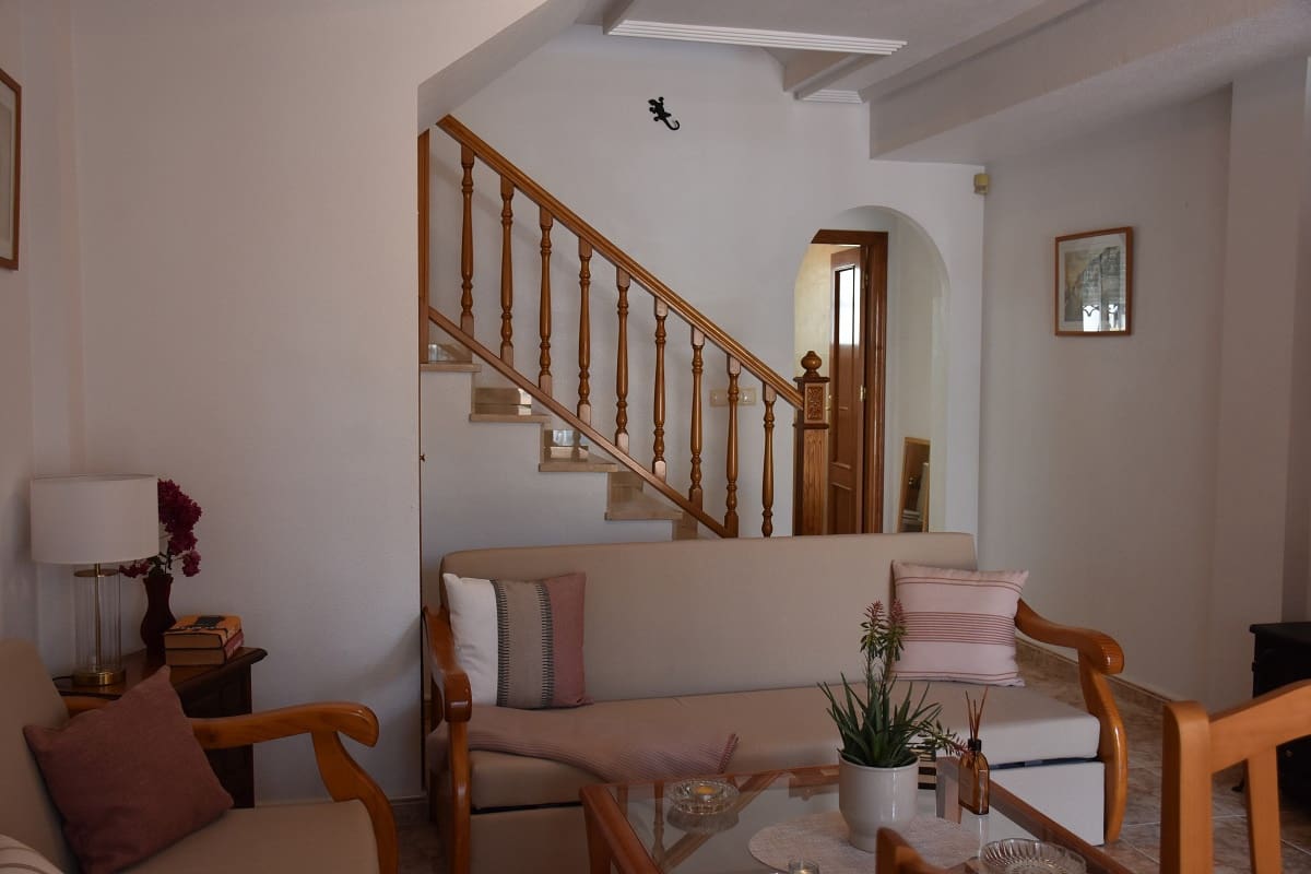 2 makuuhuone Asunto myytävänä paikassa Orihuela Costa mukana uima-altaan - 210 000 € (Ref: 9933694)