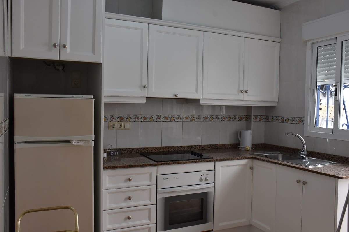 2 makuuhuone Asunto myytävänä paikassa Orihuela Costa mukana uima-altaan - 210 000 € (Ref: 9933694)