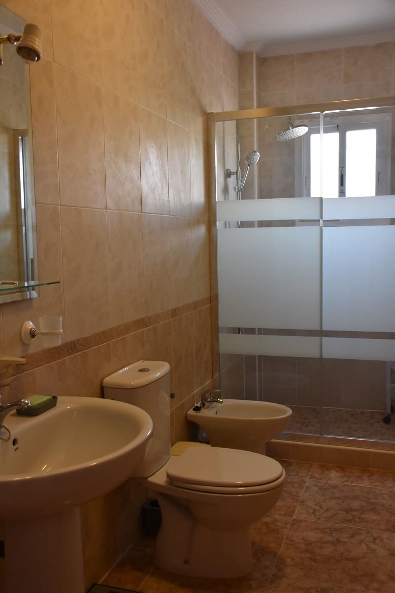 2 makuuhuone Asunto myytävänä paikassa Orihuela Costa mukana uima-altaan - 210 000 € (Ref: 9933694)