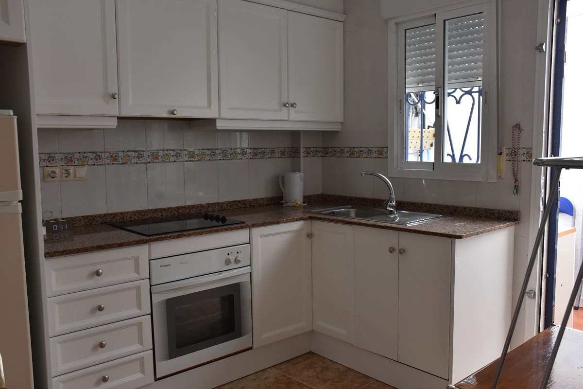 2 makuuhuone Asunto myytävänä paikassa Orihuela Costa mukana uima-altaan - 210 000 € (Ref: 9933694)
