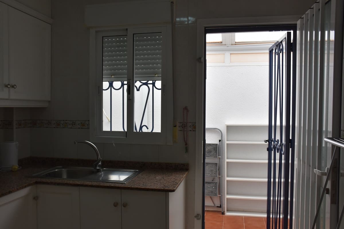 2 makuuhuone Asunto myytävänä paikassa Orihuela Costa mukana uima-altaan - 210 000 € (Ref: 9933694)
