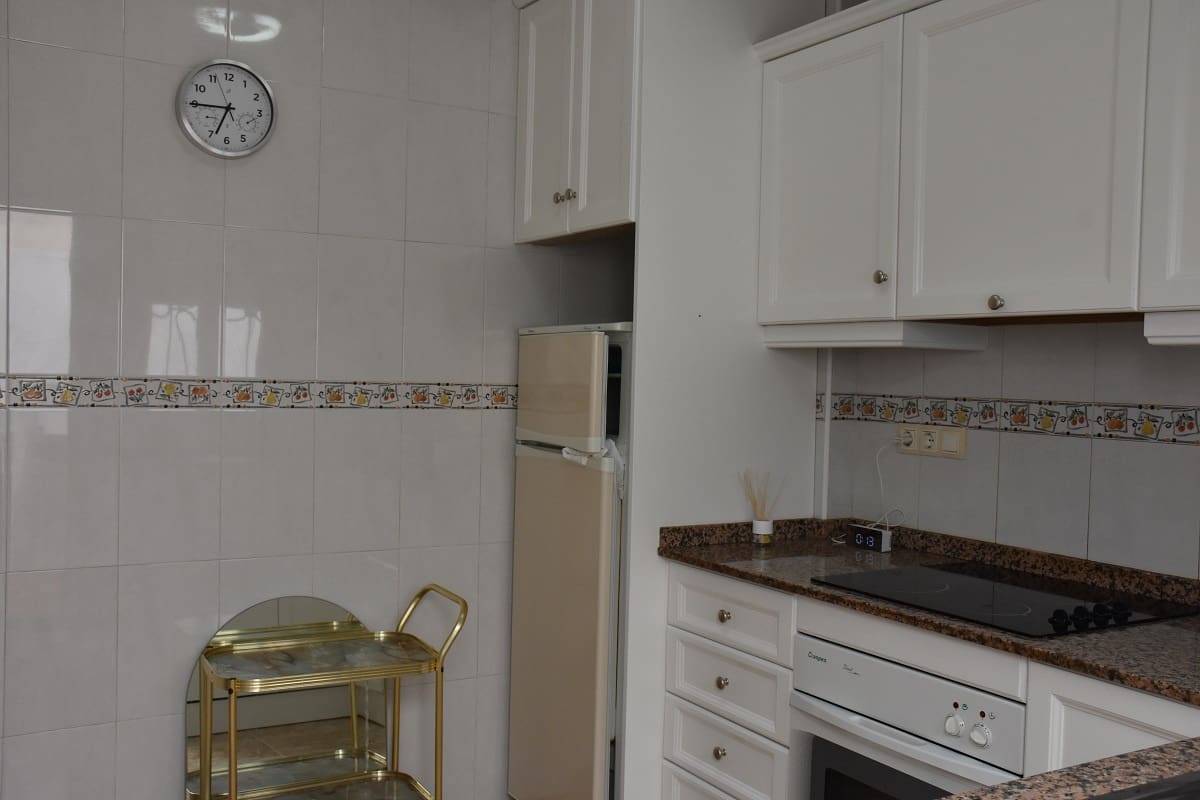 2 makuuhuone Asunto myytävänä paikassa Orihuela Costa mukana uima-altaan - 210 000 € (Ref: 9933694)