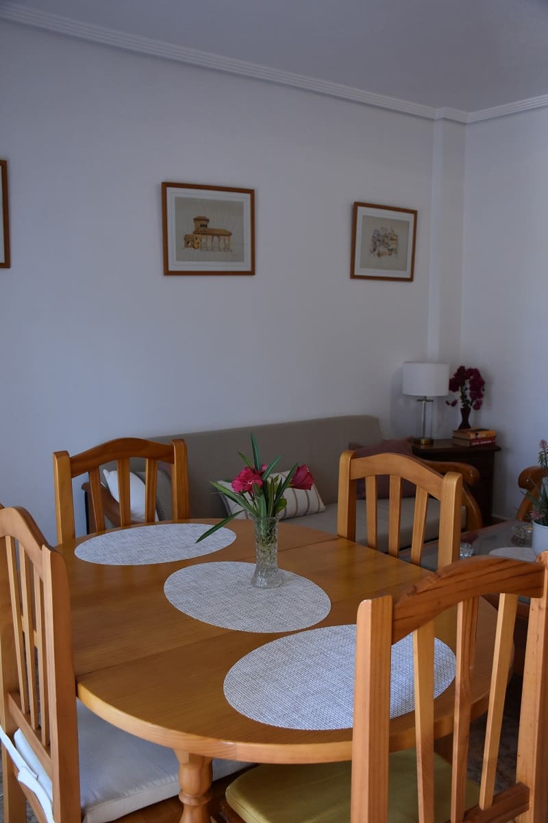 2 makuuhuone Asunto myytävänä paikassa Orihuela Costa mukana uima-altaan - 210 000 € (Ref: 9933694)