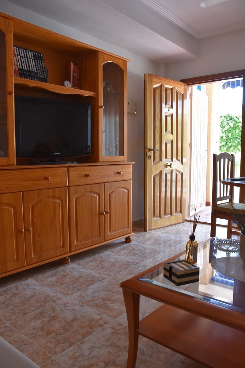 2 makuuhuone Asunto myytävänä paikassa Orihuela Costa mukana uima-altaan - 210 000 € (Ref: 9933694)