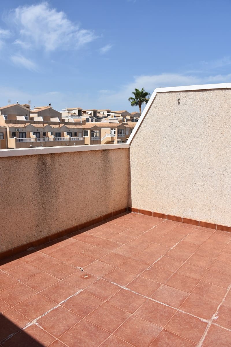 2 makuuhuone Asunto myytävänä paikassa Orihuela Costa mukana uima-altaan - 210 000 € (Ref: 9933694)
