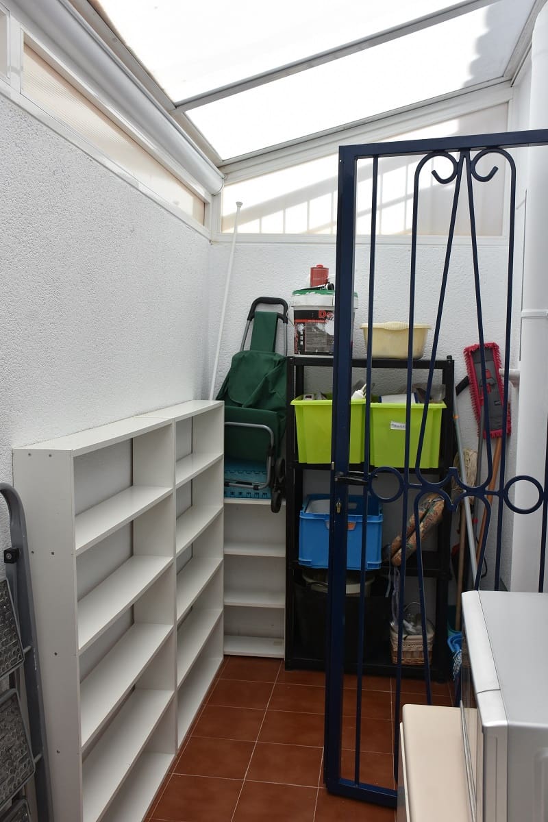 2 makuuhuone Asunto myytävänä paikassa Orihuela Costa mukana uima-altaan - 210 000 € (Ref: 9933694)