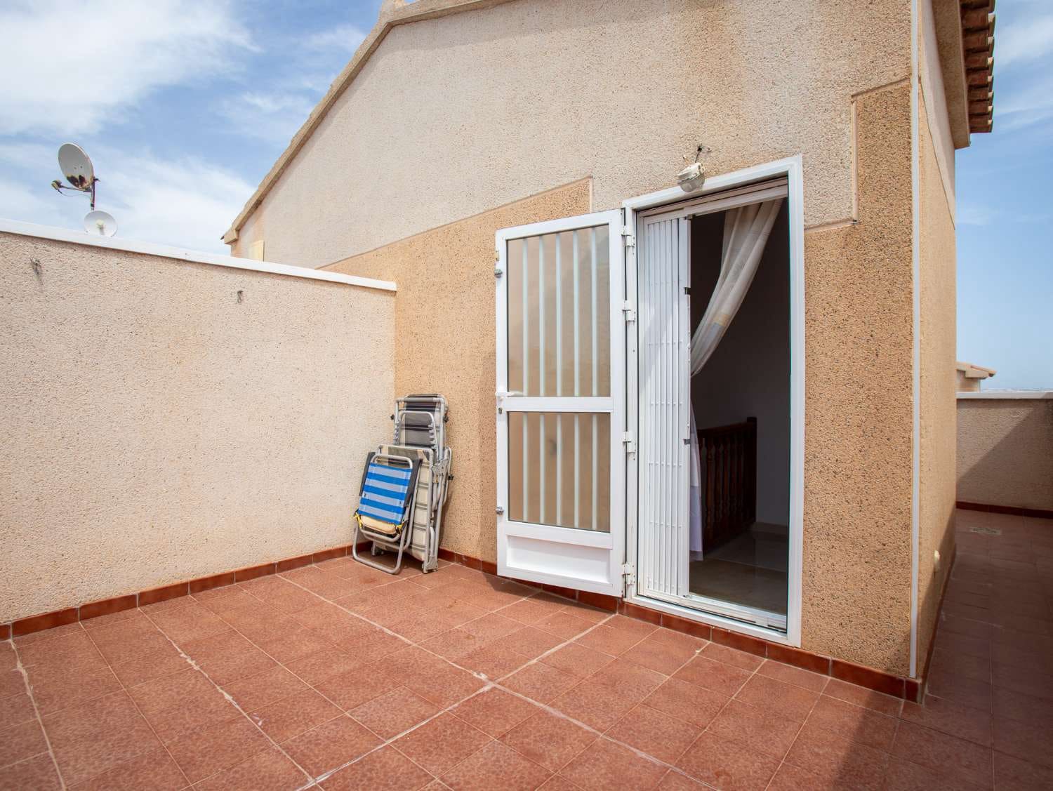 2 soveværelse Lejlighed til salg i Orihuela Costa med swimmingpool - € 199.500 (Ref: 9933694)