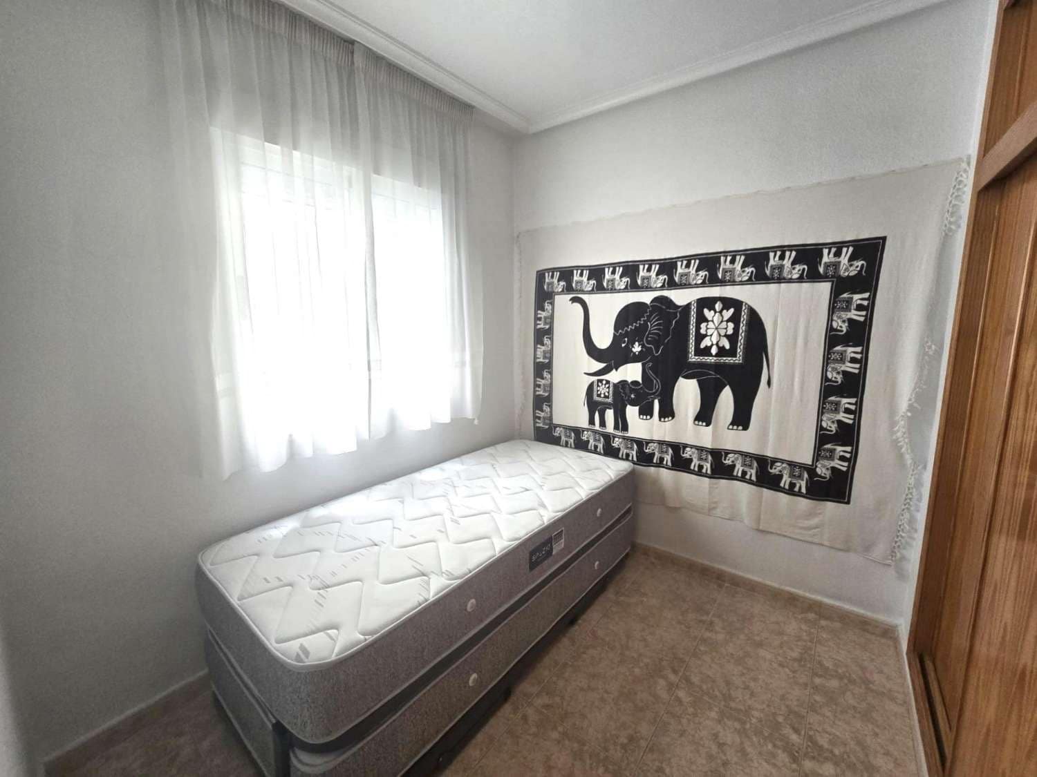 2 bedroom Apartment for sale in Torrevieja with pool garage - € 145,000 (Ref: 9939519)