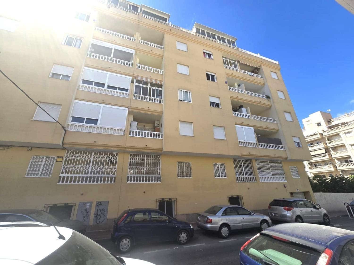2 bedroom Apartment for sale in Torrevieja with pool garage - € 145,000 (Ref: 9939519)