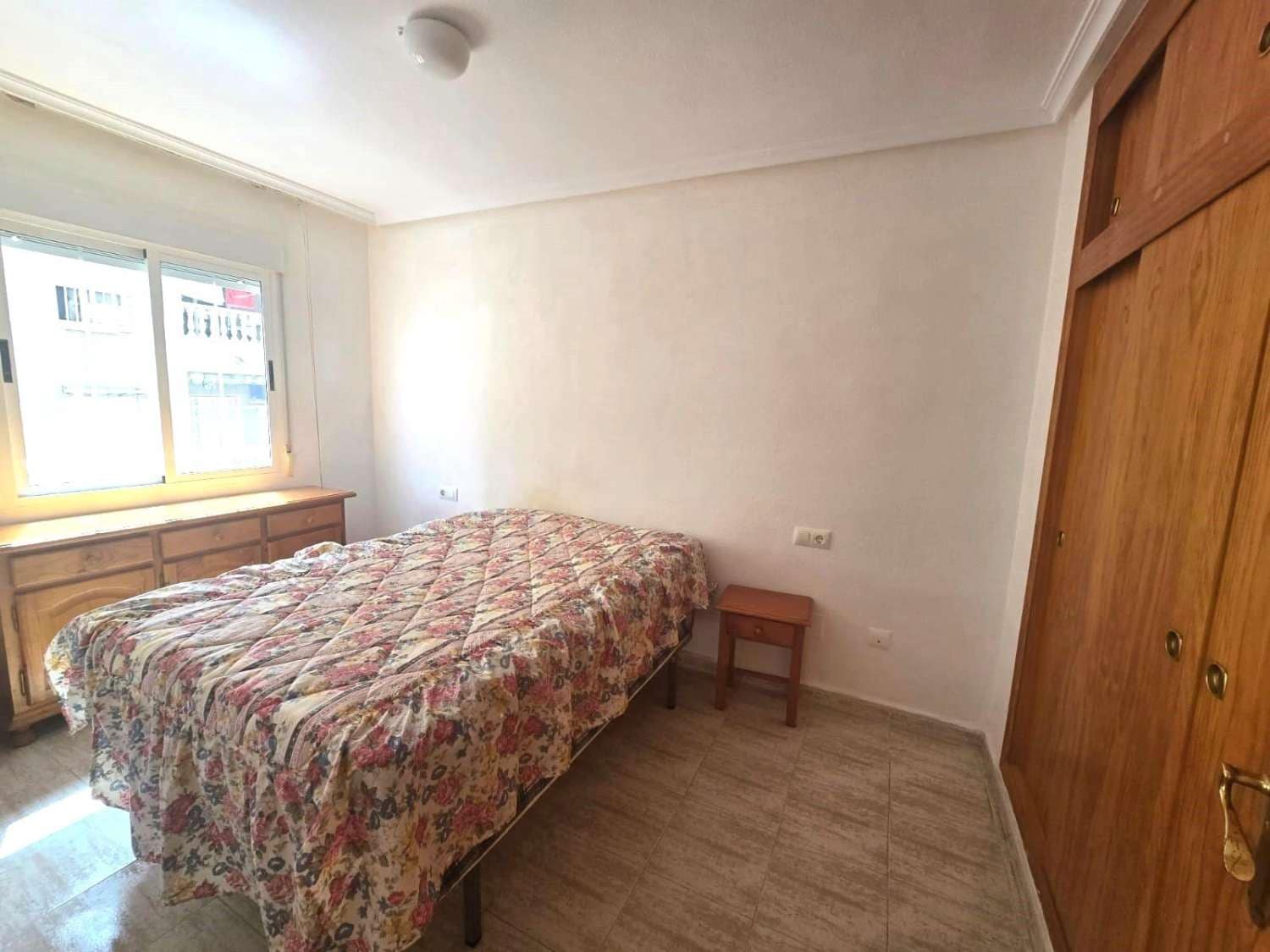 1 soverom Leilighet til salgs i Torrevieja - € 107 000 (Ref: 9939520)