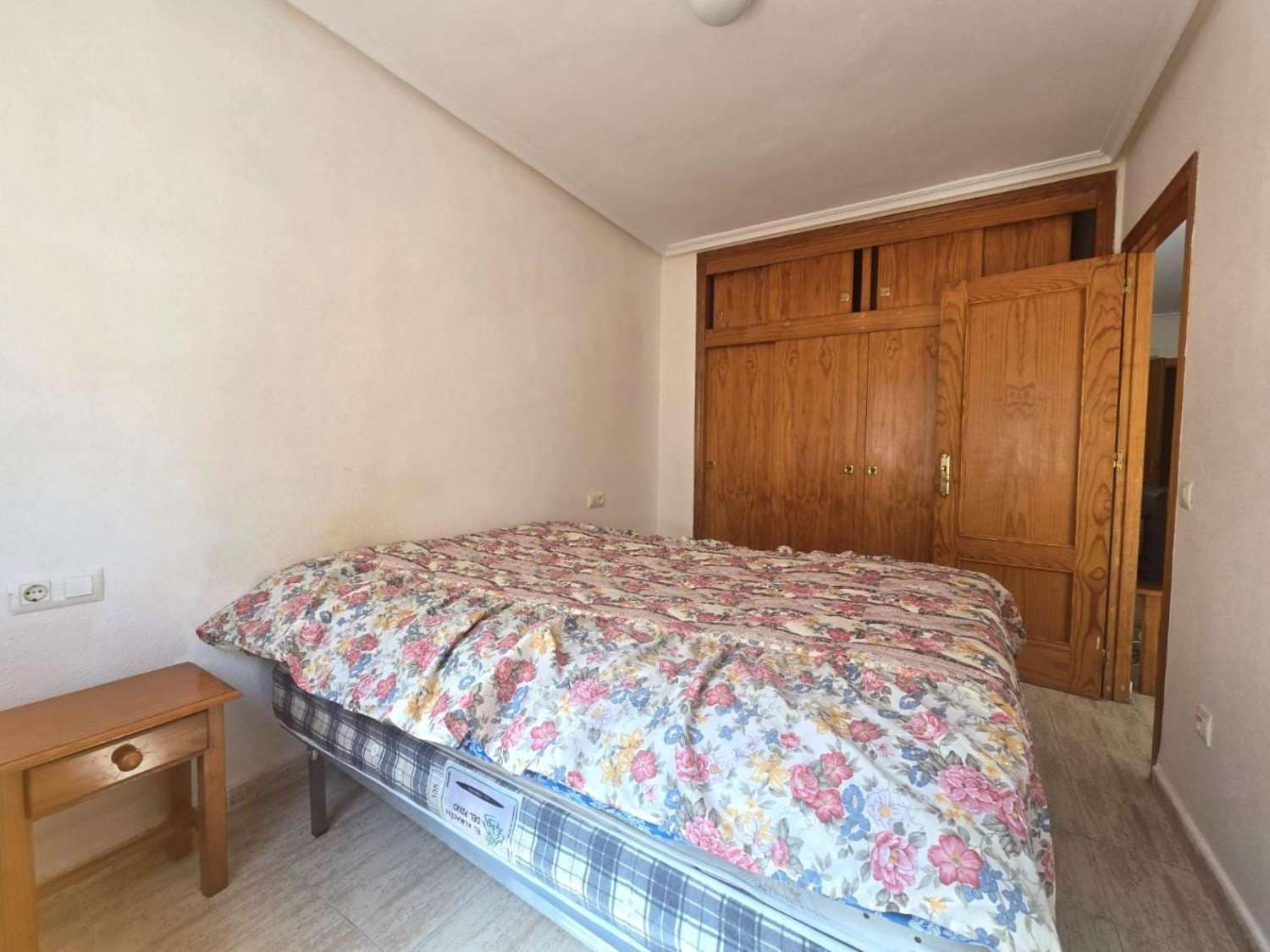 1 soverom Leilighet til salgs i Torrevieja - € 107 000 (Ref: 9939520)