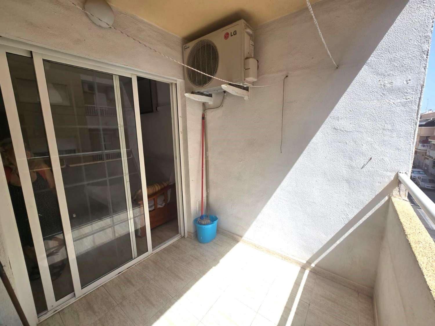 1 soverom Leilighet til salgs i Torrevieja - € 107 000 (Ref: 9939520)