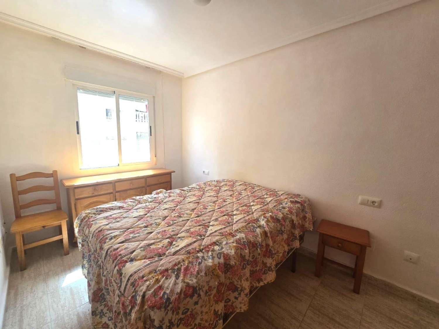 1 soverom Leilighet til salgs i Torrevieja - € 107 000 (Ref: 9939520)