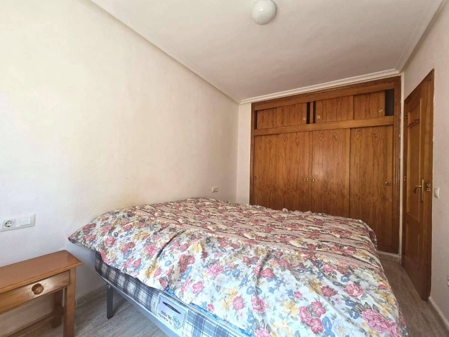 1 soverom Leilighet til salgs i Torrevieja - € 107 000 (Ref: 9939520)