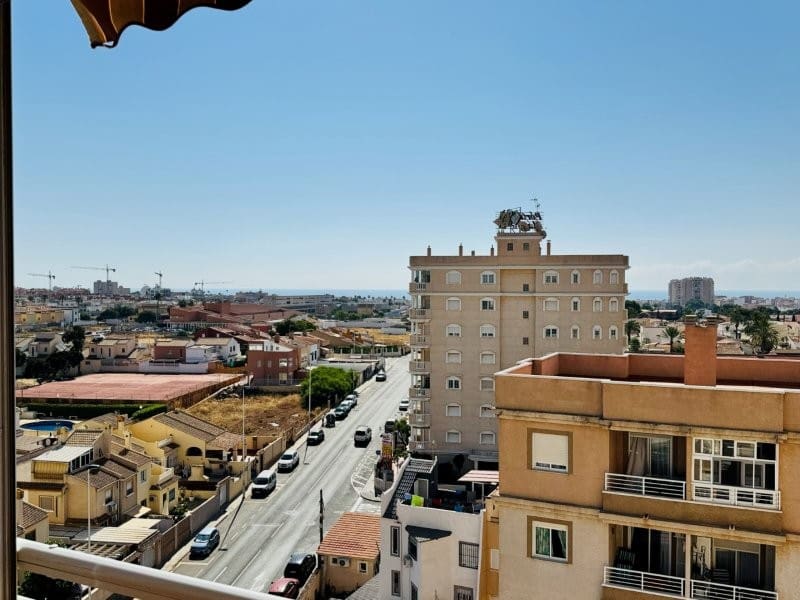 2 chambre Appartement à vendre à Torrevieja avec piscine garage - 175 000 € (Ref: 9939522)