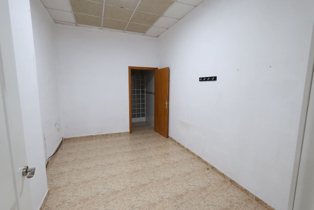 Commerciale in vendita in Torrevieja - 125.000 € (Rif: 9952060)