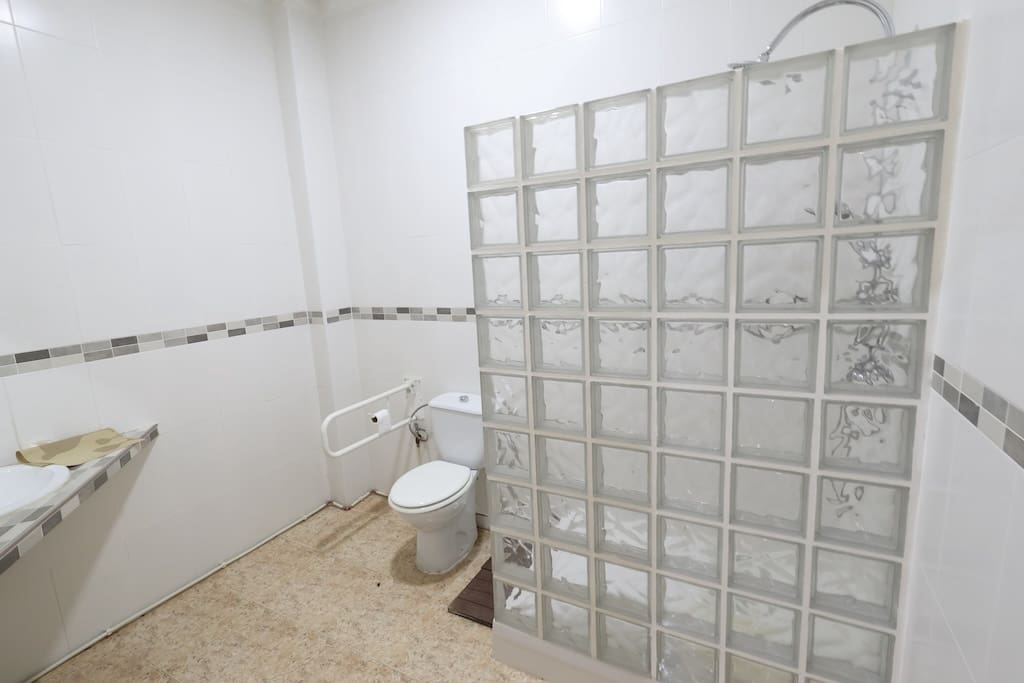 Commerciale in vendita in Torrevieja - 125.000 € (Rif: 9952060)