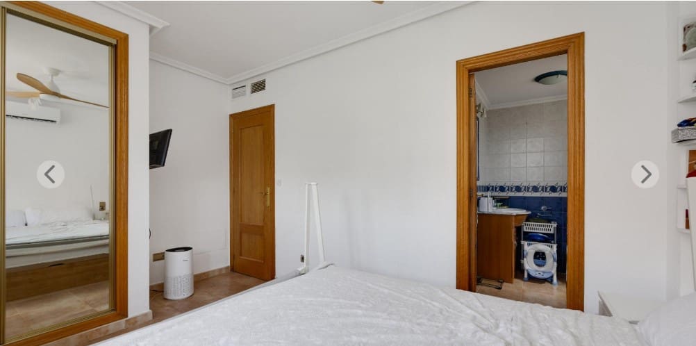 3 bedroom Villa for sale in San Fulgencio with pool garage - € 399,000 (Ref: 9959349)