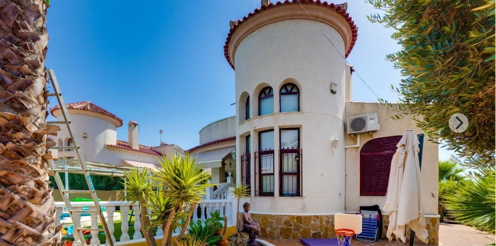 3 bedroom Villa for sale in San Fulgencio with pool garage - € 399,000 (Ref: 9959349)