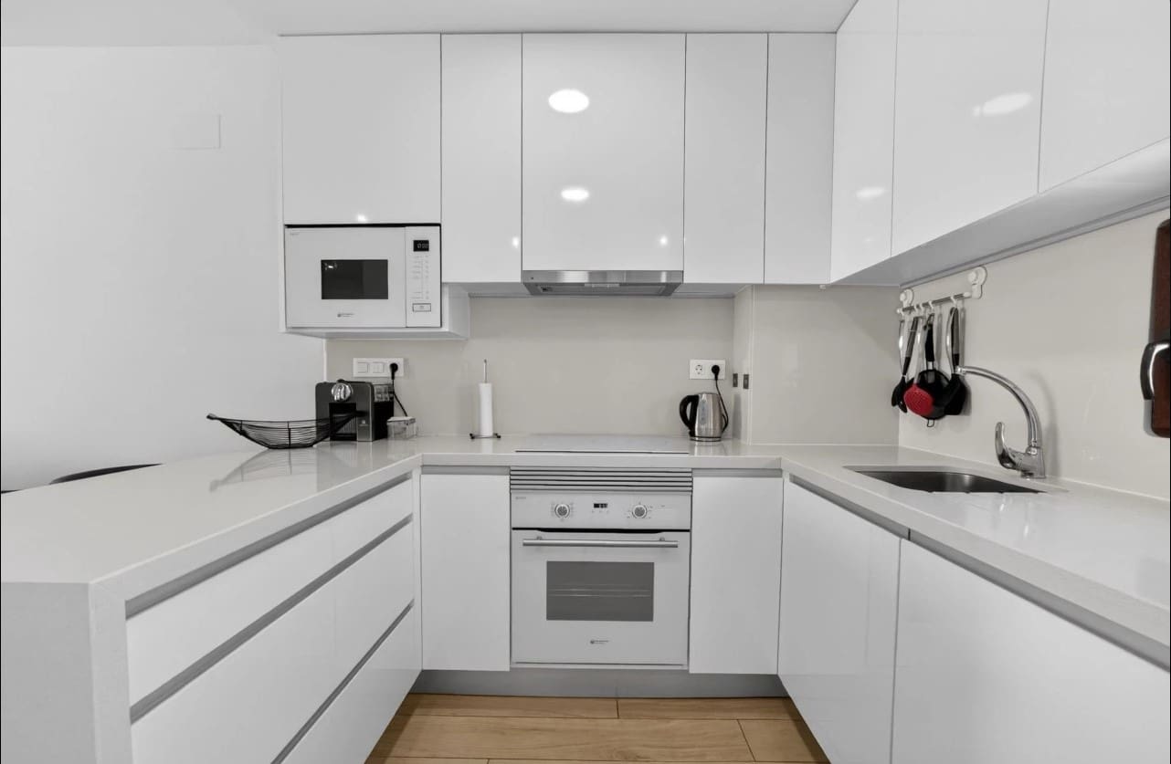 2 soverom Leilighet til salgs i Torrevieja med svømmebasseng garasje - € 295 000 (Ref: 9959350)