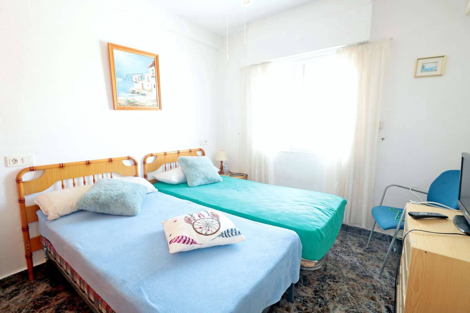 4 soveværelse Bungalow til salg i Torrevieja med swimmingpool - € 189.000 (Ref: 9962278)