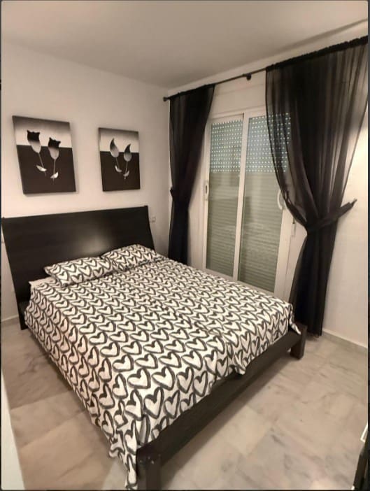 Apartamento de 4 habitaciones en Torrevieja en venta con piscina garaje - 495.000 € (Ref: 9969347)