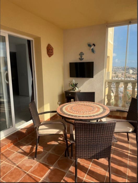 Apartamento de 4 habitaciones en Torrevieja en venta con piscina garaje - 495.000 € (Ref: 9969347)