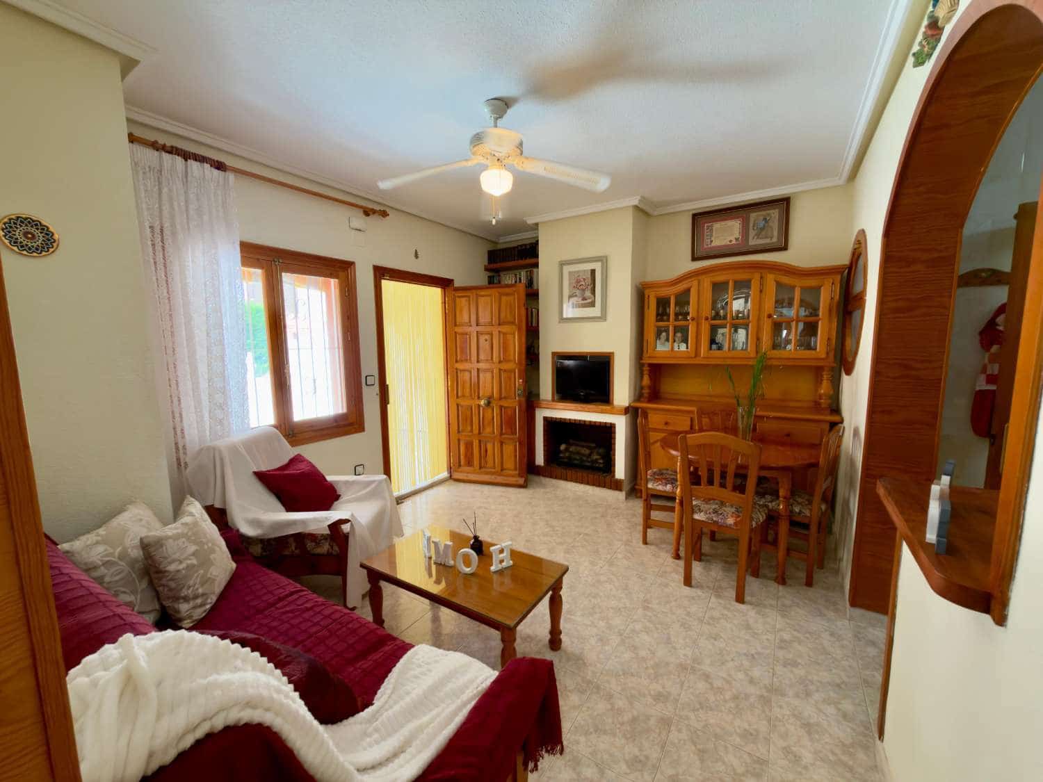 3 soverom Rekkehus til salgs i Torrevieja med svømmebasseng - € 238 900 (Ref: 9976877)