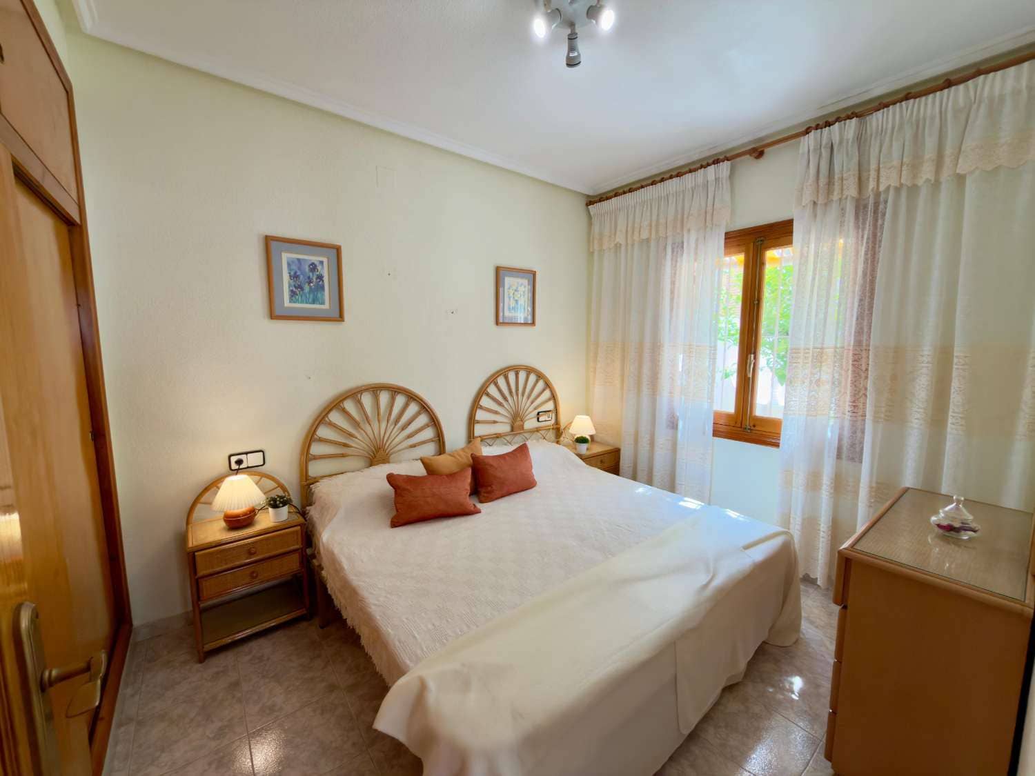 3 soverom Rekkehus til salgs i Torrevieja med svømmebasseng - € 238 900 (Ref: 9976877)