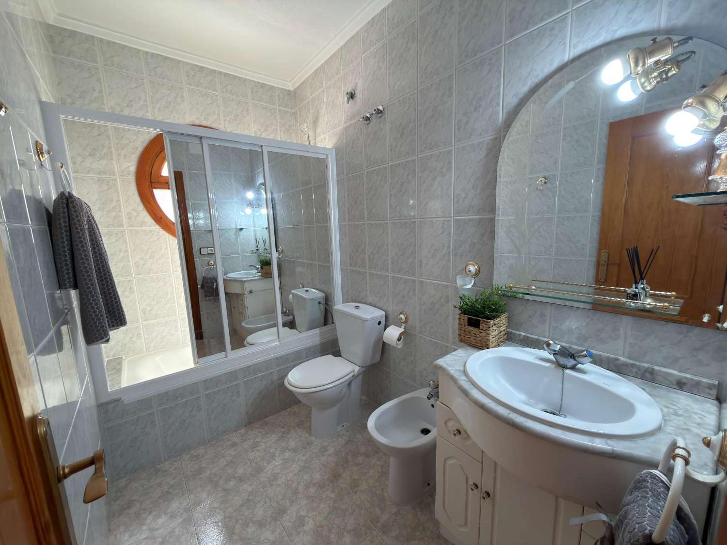 3 soverom Rekkehus til salgs i Torrevieja med svømmebasseng - € 238 900 (Ref: 9976877)