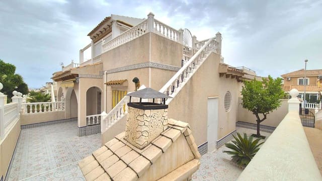 3 soverom Rekkehus til salgs i Los Balcones - Los Altos, Torrevieja med svømmebasseng - € 238 900 (Ref: 9976877)