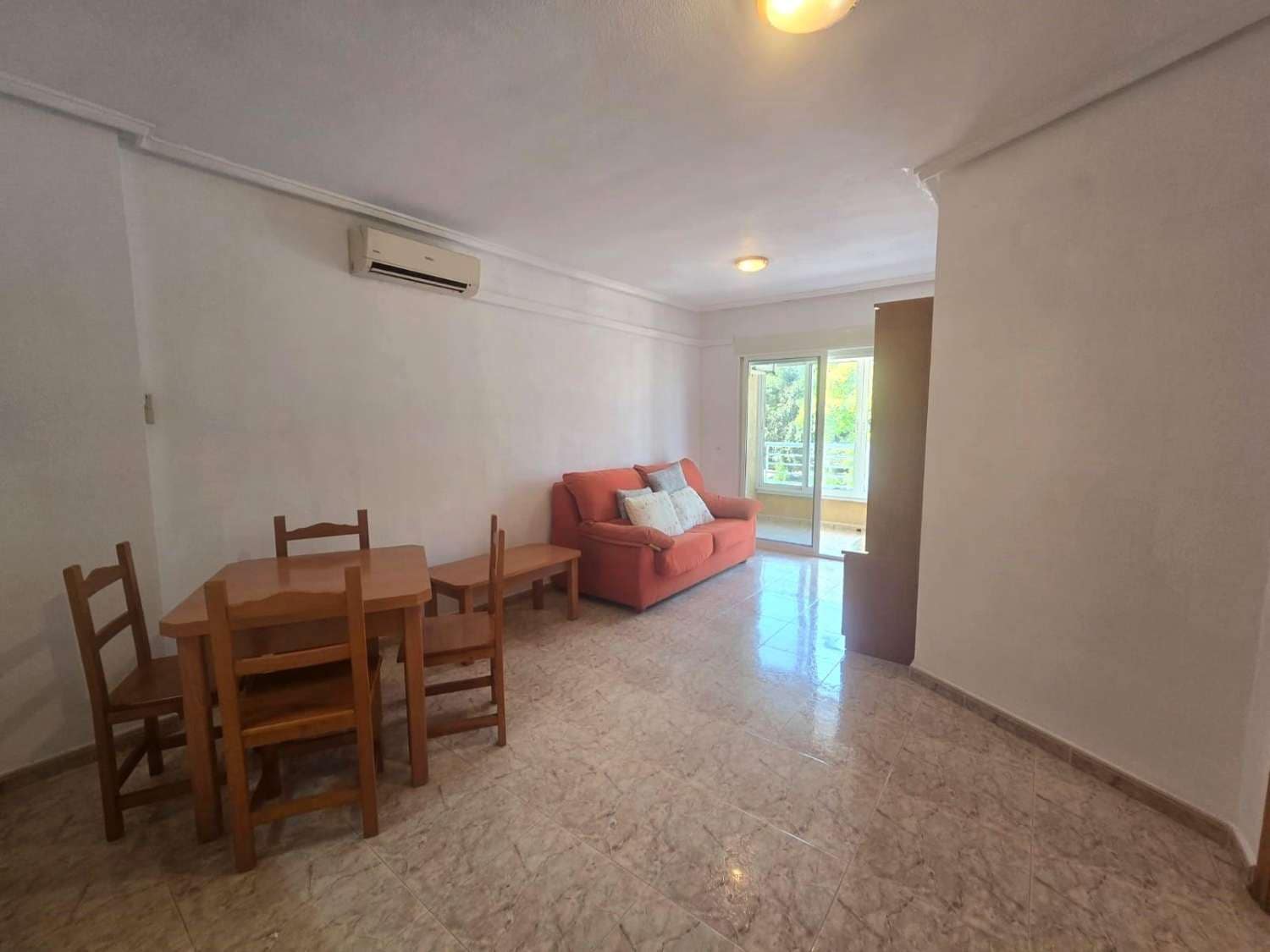 1 camera da letto Appartamento in vendita in Torrevieja - 127.260 € (Rif: 9976878)