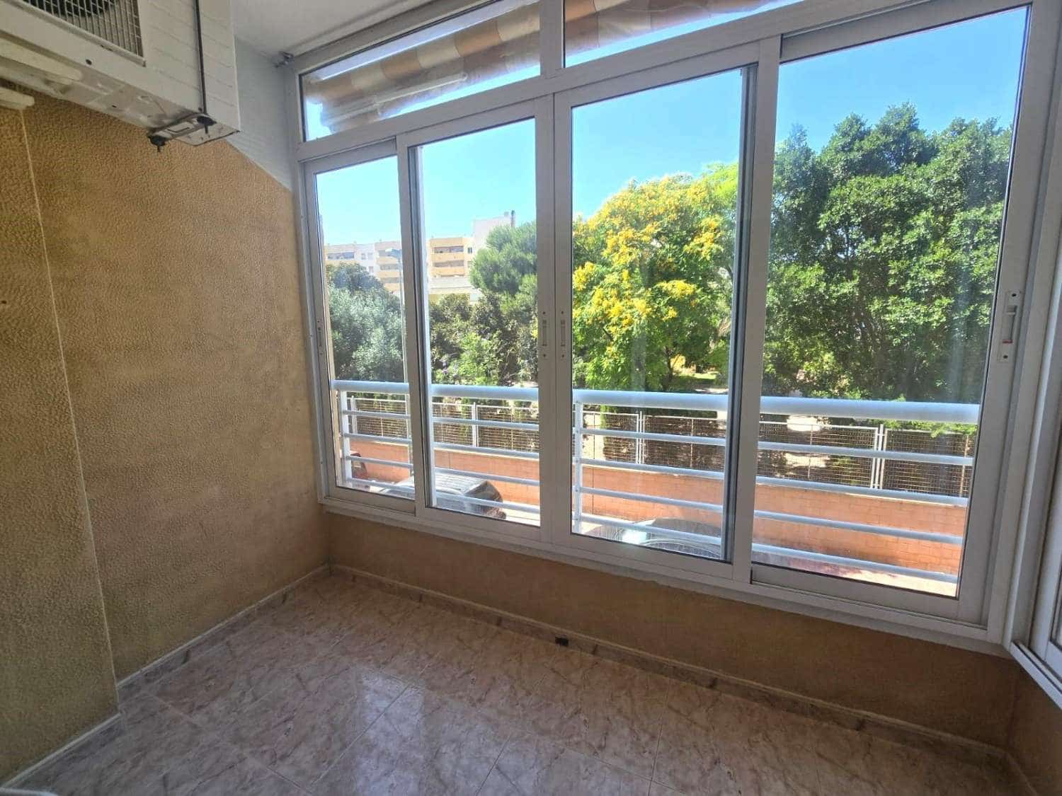 1 camera da letto Appartamento in vendita in Torrevieja - 127.260 € (Rif: 9976878)