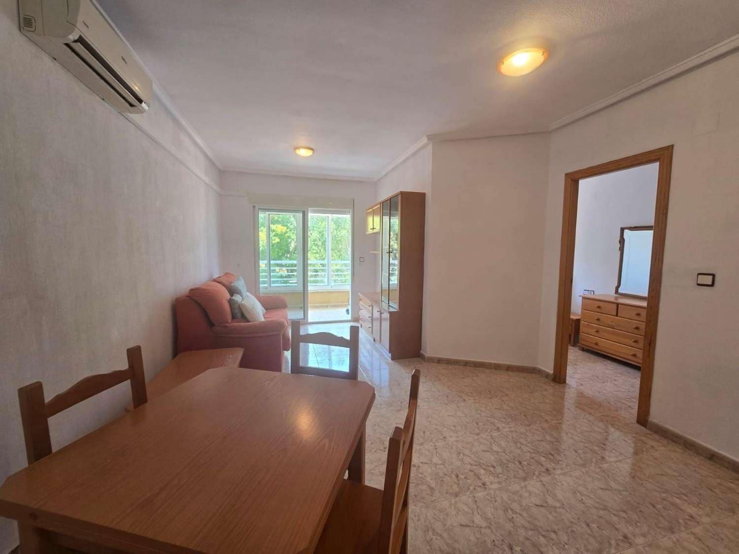 1 camera da letto Appartamento in vendita in Torrevieja - 127.260 € (Rif: 9976878)