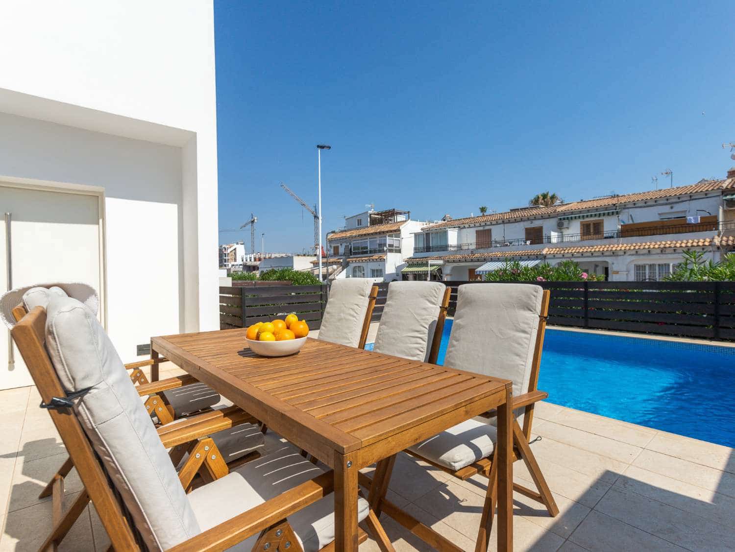 5 sovrum Radhus till salu i Aguas Nuevas med pool - 480 000 € (Ref: 9976879)